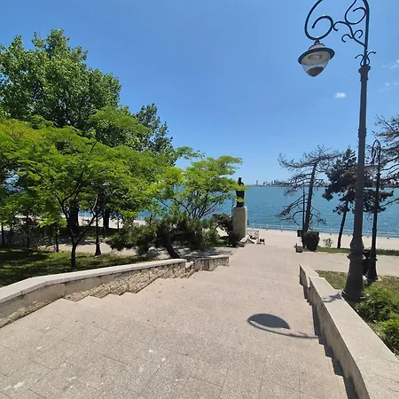 Apartmán Black Sea View Retreat *