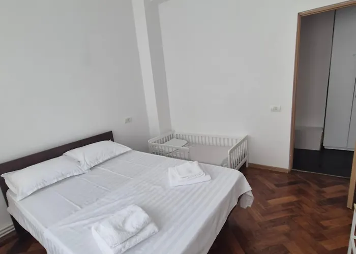 アパート Black Sea View Retreat コンスタンツァ